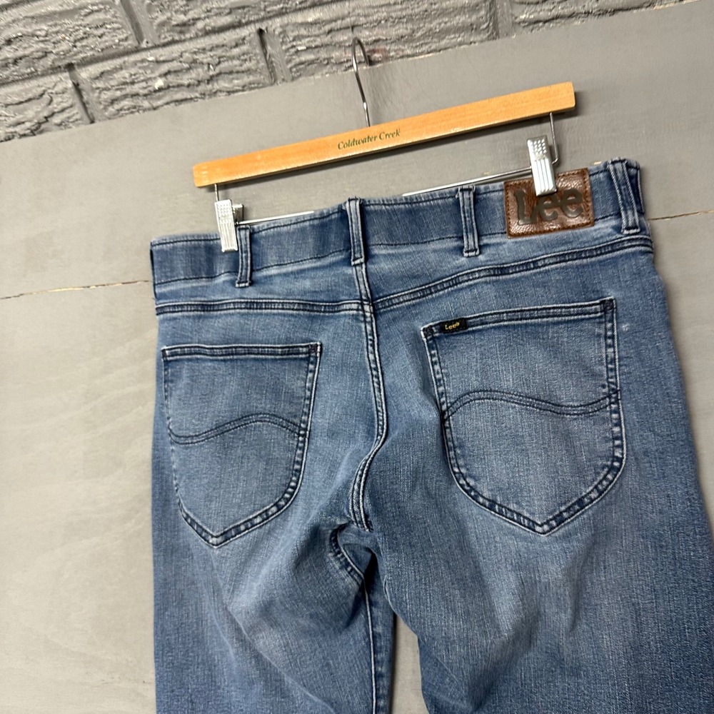 Lee Extreme Motion Mens Straight Leg Jeans Medium Wash Blue 34x30 102018429